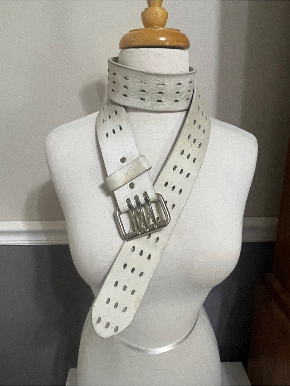 Wide White Perforated Leather Belt with Silver Buckle - Picture 2 of 4